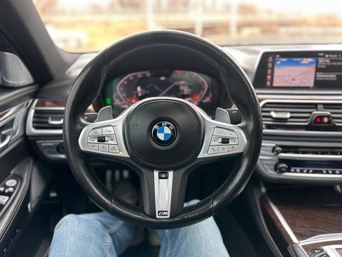 Used 2020 BMW 740i w/ M Sport Package RWD image 23