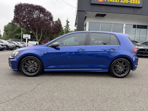 Used 2017 Volkswagen Golf 4-Door AWD/4WD image 3