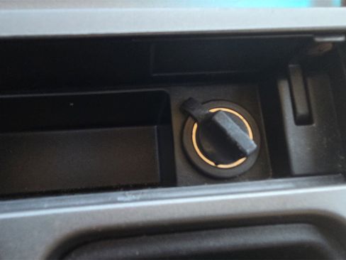 Used 2018 Ford Taurus SE image 31