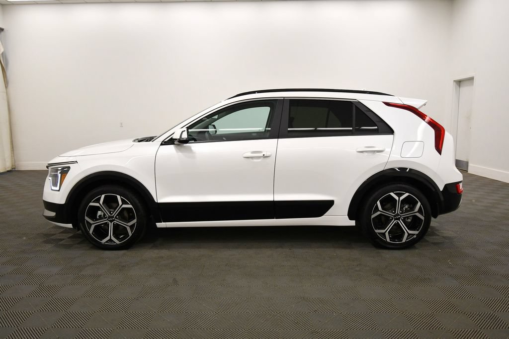 Certified 2025 Kia Niro EX Touring FWD image 4
