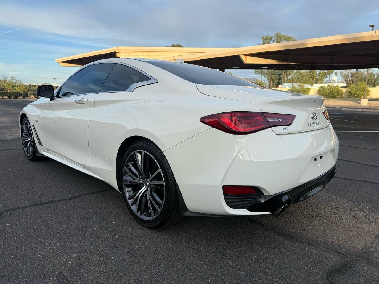 Used 2018 INFINITI Q60 3.0t Luxe w/ Sensory Package 3.0T Luxe AWD/4WD image 5
