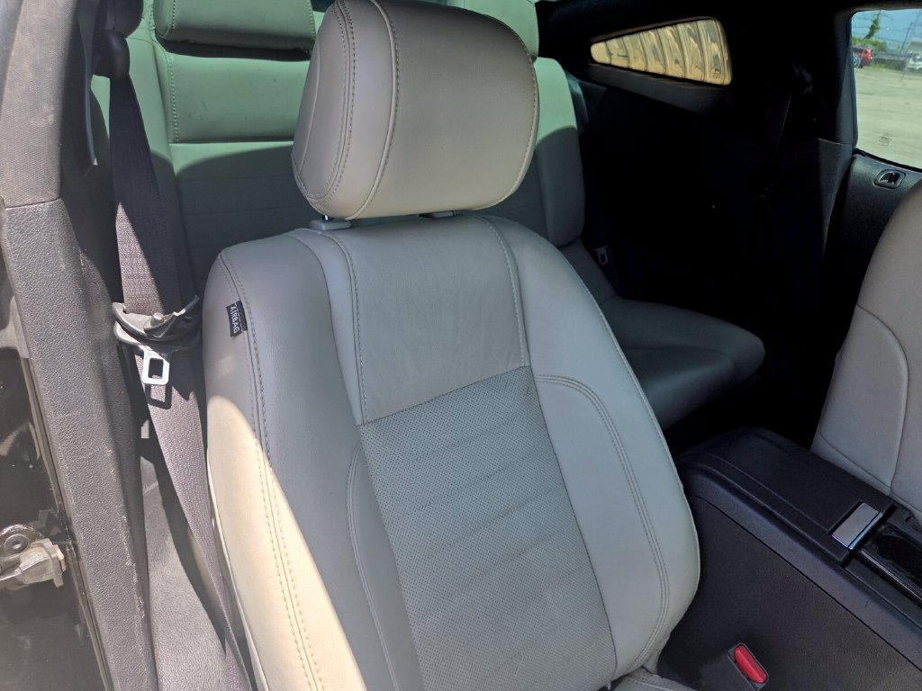 Used 2014 Ford Mustang Premium RWD image 21