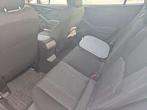 Used 2017 Subaru Impreza 2.0i Premium image 22