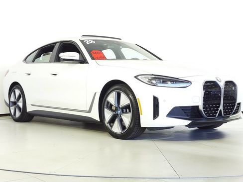 Used 2023 BMW i4 eDrive35 w/ Premium Package RWD image 4