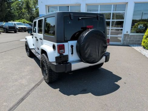 Used 2018 Jeep Wrangler Unlimited Sahara AWD/4WD image 21