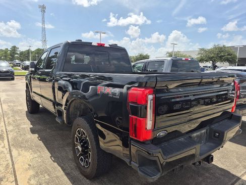 Used 2025 Ford F250 Platinum AWD/4WD image 4