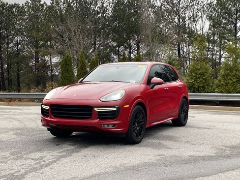 Used 2016 Porsche Cayenne GTS image 8