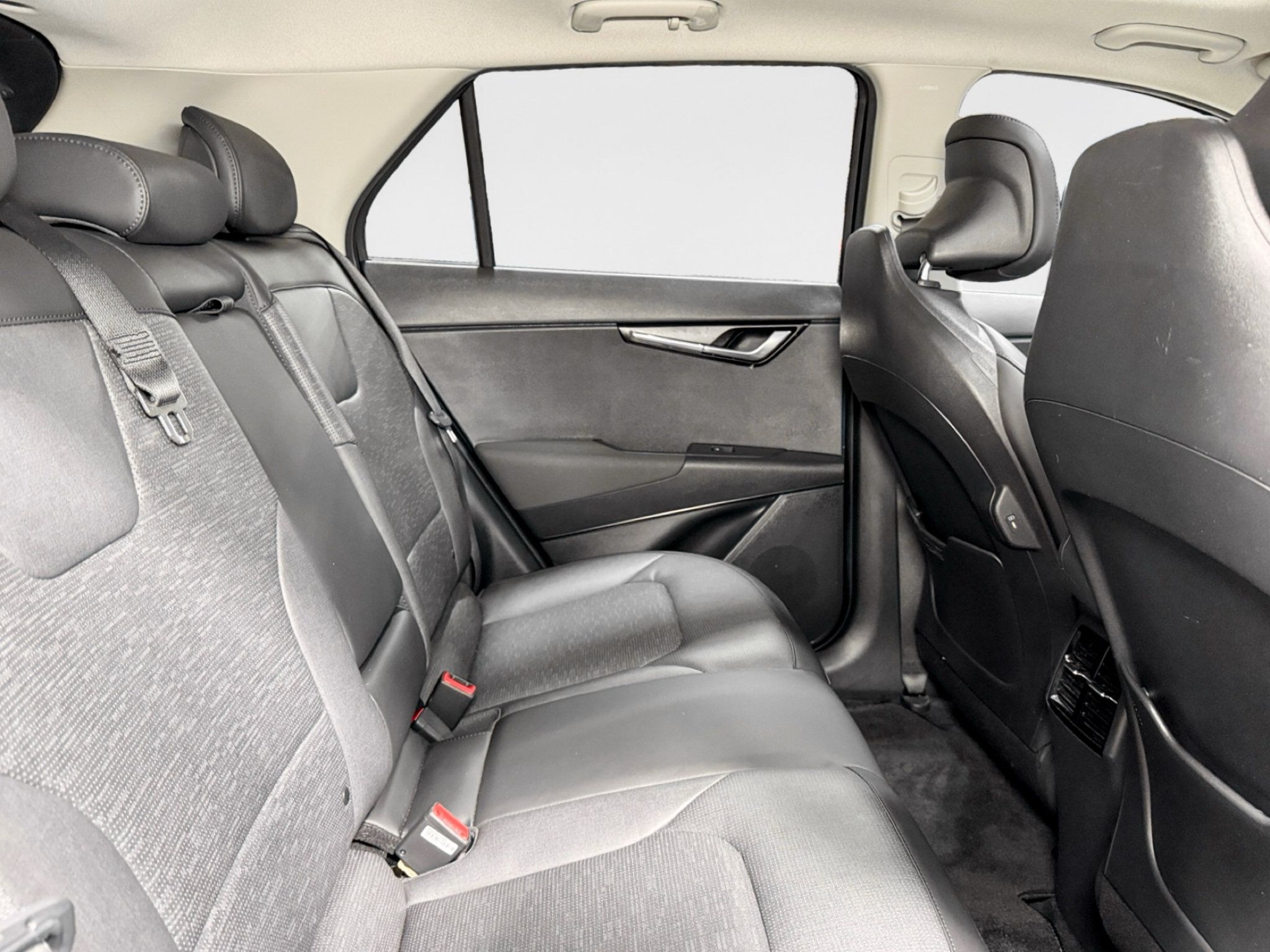 Used 2023 Kia Niro Wave FWD image 22