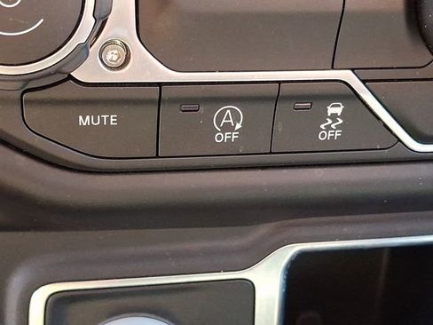 Used 2022 Jeep Wrangler Sport AWD/4WD image 28
