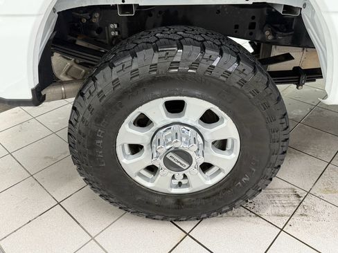 Used 2024 Ford F350 XLT AWD/4WD image 14