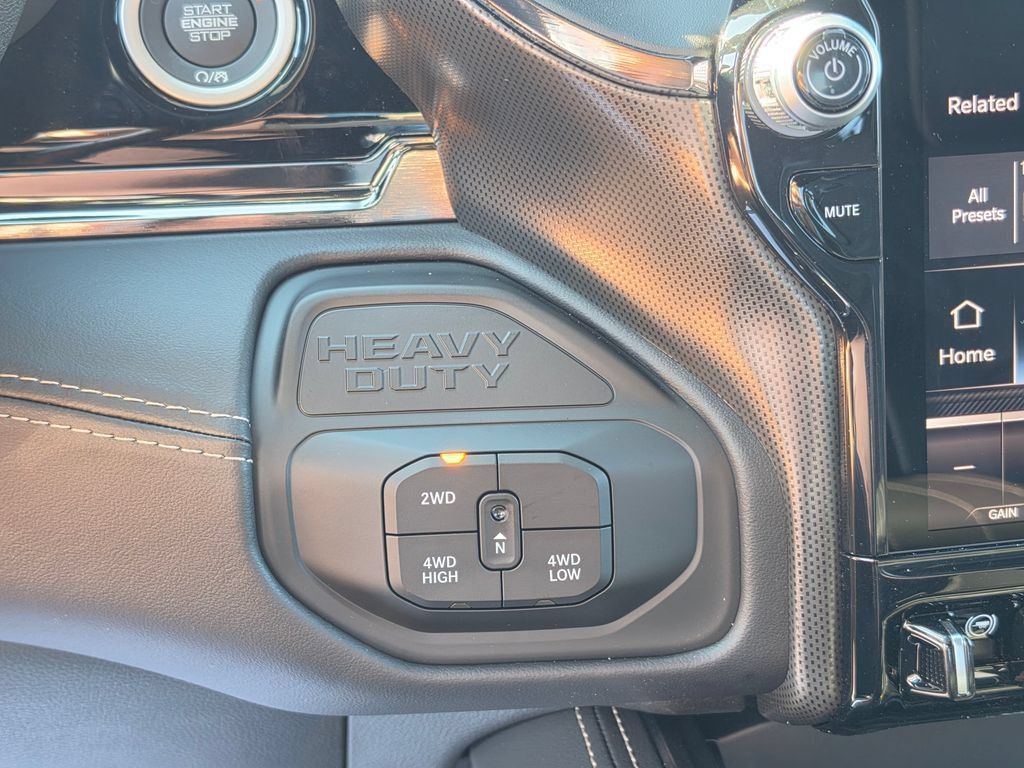 New 2027 RAM 2500 Limited AWD/4WD image 26