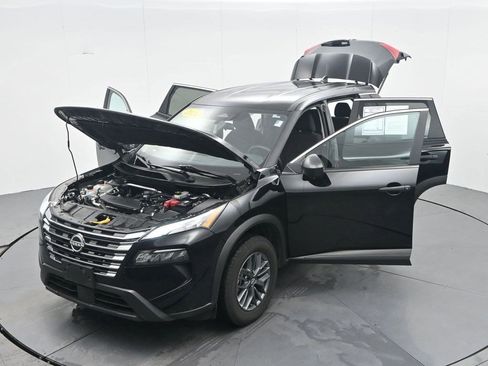 Used 2024 Nissan Rogue S image 28