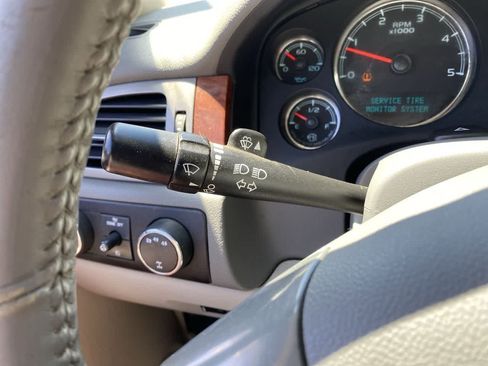 Used 2008 GMC Sierra 2500 SLT w/ Sun And Navigation Package AWD/4WD image 22