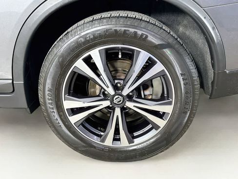 Used 2018 Nissan Rogue SL FWD image 8