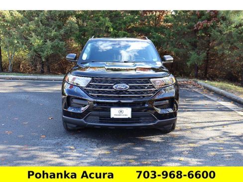 Used 2024 Ford Explorer XLT image 2