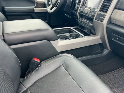 Used 2019 Ford F250 Lariat w/ Lariat Ultimate Package AWD/4WD image 19