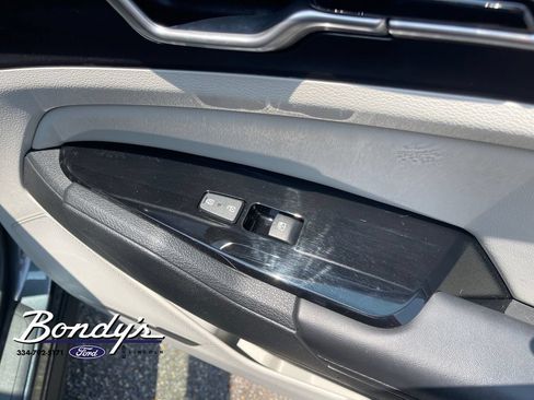 Used 2024 Kia Sportage EX FWD image 20