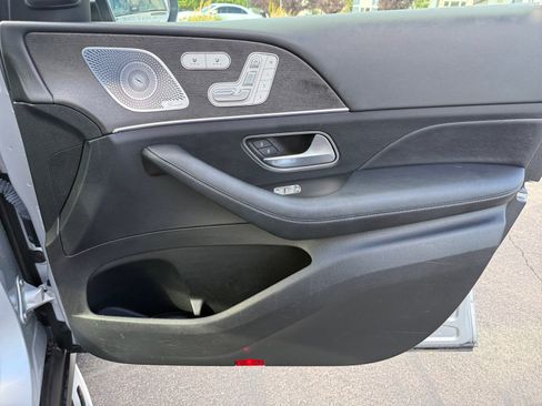 Used 2020 Mercedes-Benz GLS 450 4MATIC image 16