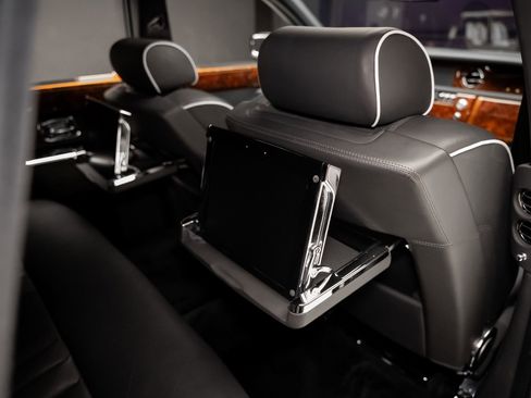 Used 2007 Rolls-Royce Phantom Sedan RWD image 67