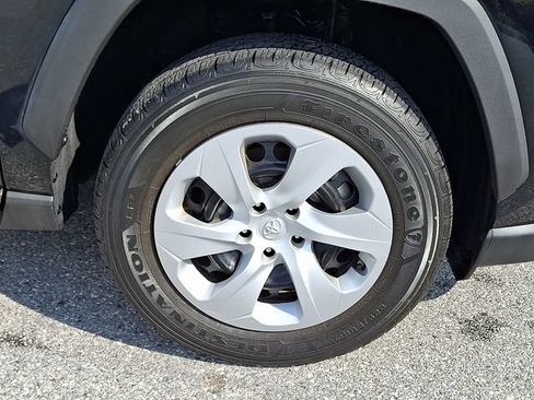 Certified 2025 Toyota RAV4 LE AWD/4WD image 8