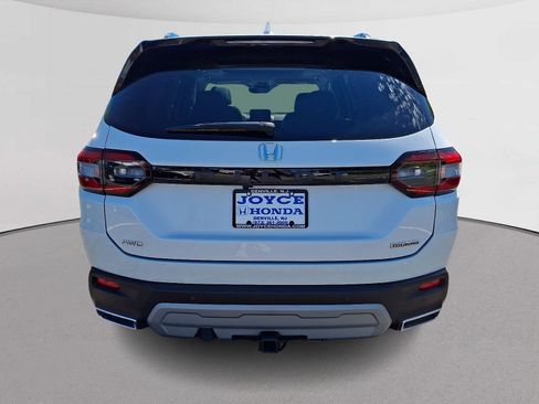 Certified 2023 Honda Pilot Touring image 9