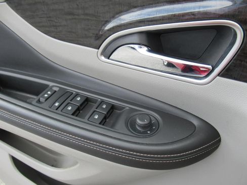 Used 2015 Buick Encore Leather FWD image 20