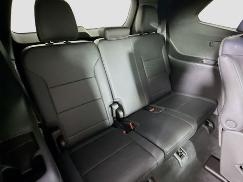 Used 2025 Buick Enclave Sport Touring w/ Power Package image 27