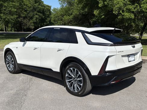 Used 2024 Cadillac Lyriq Sport RWD image 4