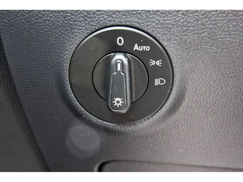Used 2024 Volkswagen Taos SE w/ Panoramic Sunroof Package AWD/4WD image 24