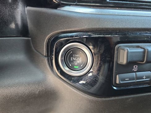 Used 2025 GMC Sierra 1500 SLT image 24