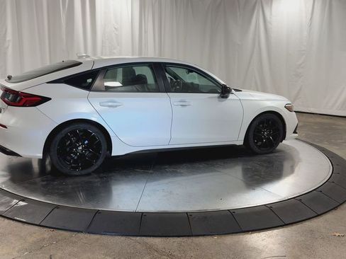 Used 2022 Honda Civic Sport image 9