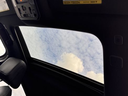 Used 2024 Toyota Tacoma TRD Off-Road image 20