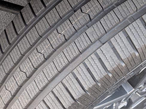 Used 2023 Toyota Tundra Limited w/ Power Package image 12