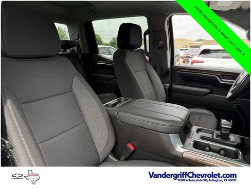 Used 2024 Chevrolet Silverado 1500 RST w/ Z71 Off-Road Package AWD/4WD image 21