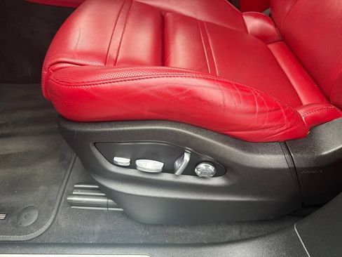 Used 2021 Porsche Cayenne Coupe AWD/4WD image 24