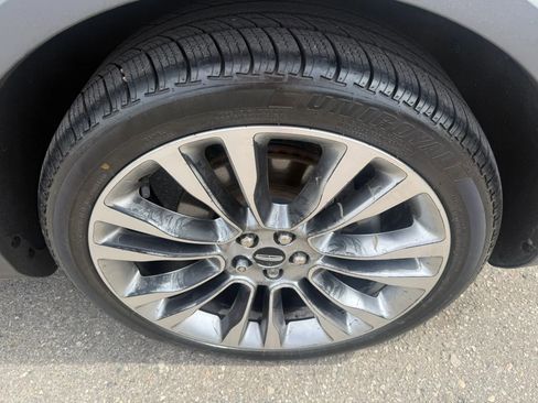 Used 2016 Lincoln MKX Reserve w/ Technology Package image 10