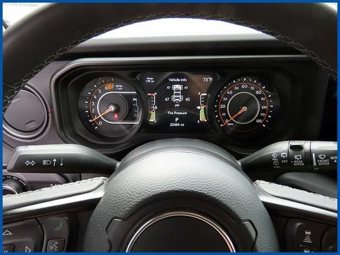 Used 2026 Jeep Wrangler Unlimited Rubicon AWD/4WD image 18