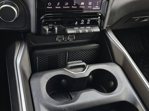 New 2026 RAM 1500 4x4 Crew Cab image 19