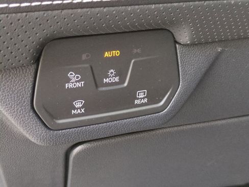 Used 2025 Volkswagen Atlas SEL Premium R-Line image 20