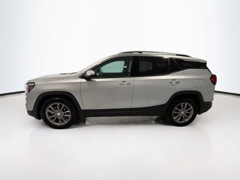 Used 2022 GMC Terrain SLT AWD/4WD image 4