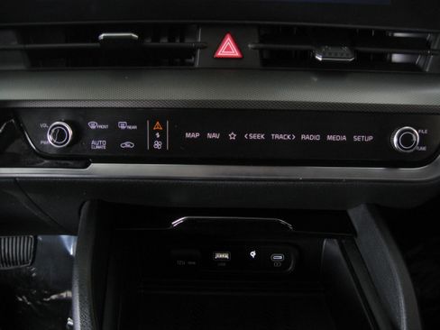 Used 2024 Kia Sportage SX Prestige image 14