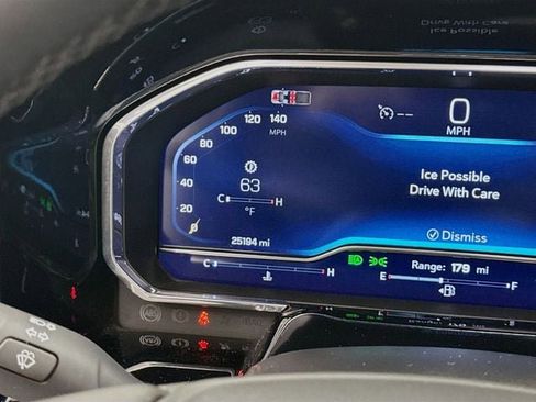 Used 2024 Chevrolet Silverado 2500 ZR2 image 15