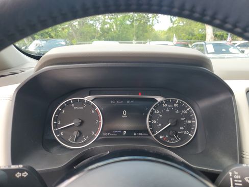 Certified 2022 Nissan Rogue SV w/ SV Premium Package image 32