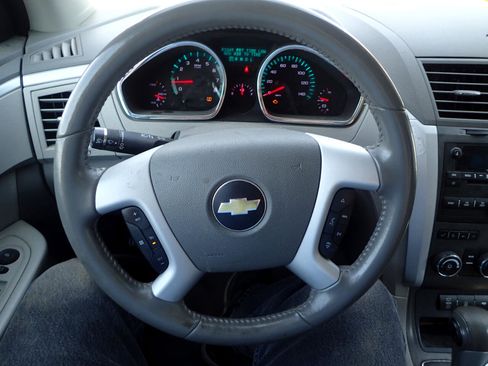 Used 2012 Chevrolet Traverse LT image 16