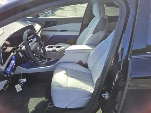 Used 2025 Cadillac Optiq Sport 1 AWD/4WD image 3