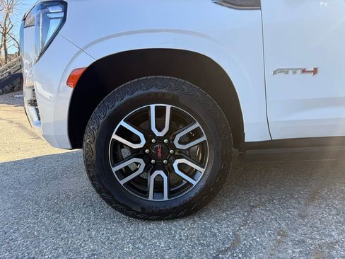 Used 2024 GMC Yukon AT4 w/ AT4 Premium Plus Package image 10