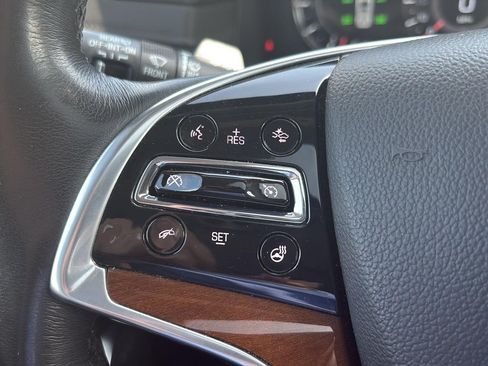Used 2020 Cadillac Escalade Premium Luxury AWD/4WD image 23