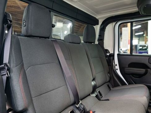 New 2026 Jeep Gladiator Rubicon AWD/4WD image 31