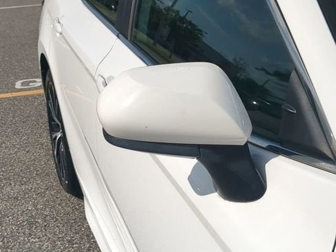 Used 2019 Toyota Camry SE FWD image 12