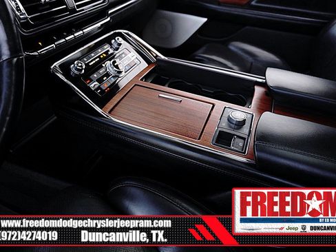 Used 2020 Lincoln Navigator L Reserve w/ Equipment Group 208A Reserve image 34